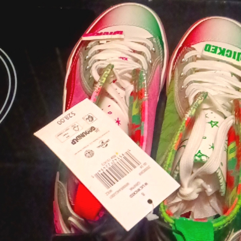 Sneakers